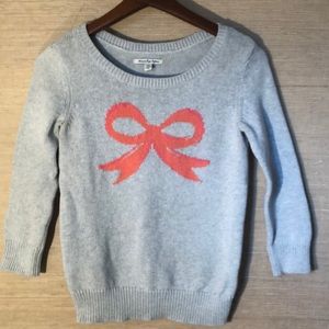 American Eagle sz small gray cotton sweater with coral bow